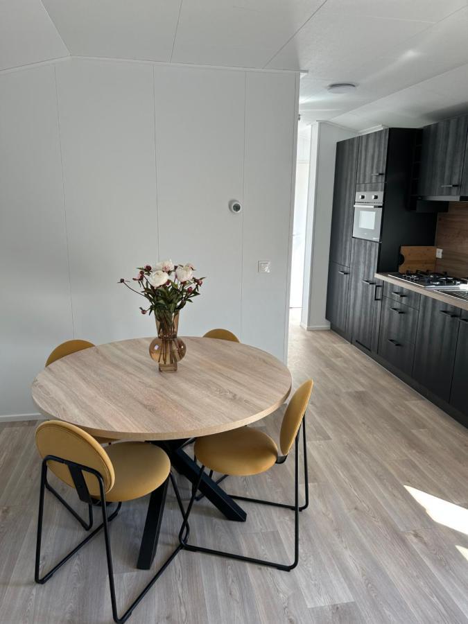 Breezy Beach Chalet Petten Esterno foto